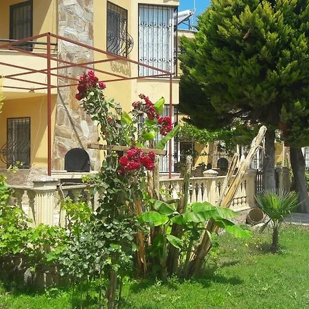 Sahil Siteleri Kusadasi Vila Soğucak